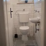 Fresh Renovated. 3 Rooms. Leonberg. Private Parking Spot. Apartment *