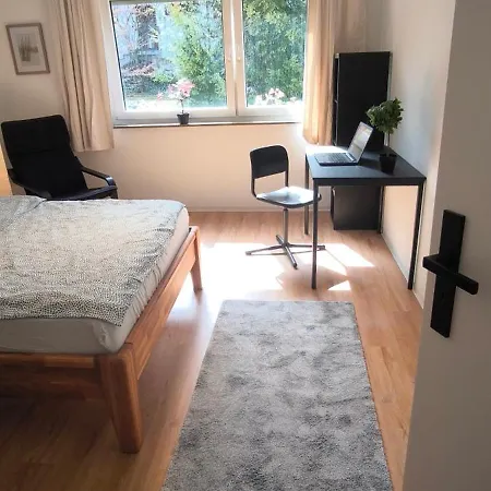 Comfort 3-room Private Parking Spot! Apartament Leonberg
