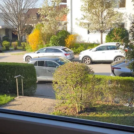 Comfort 3-room Private Parking Spot! * Leonberg